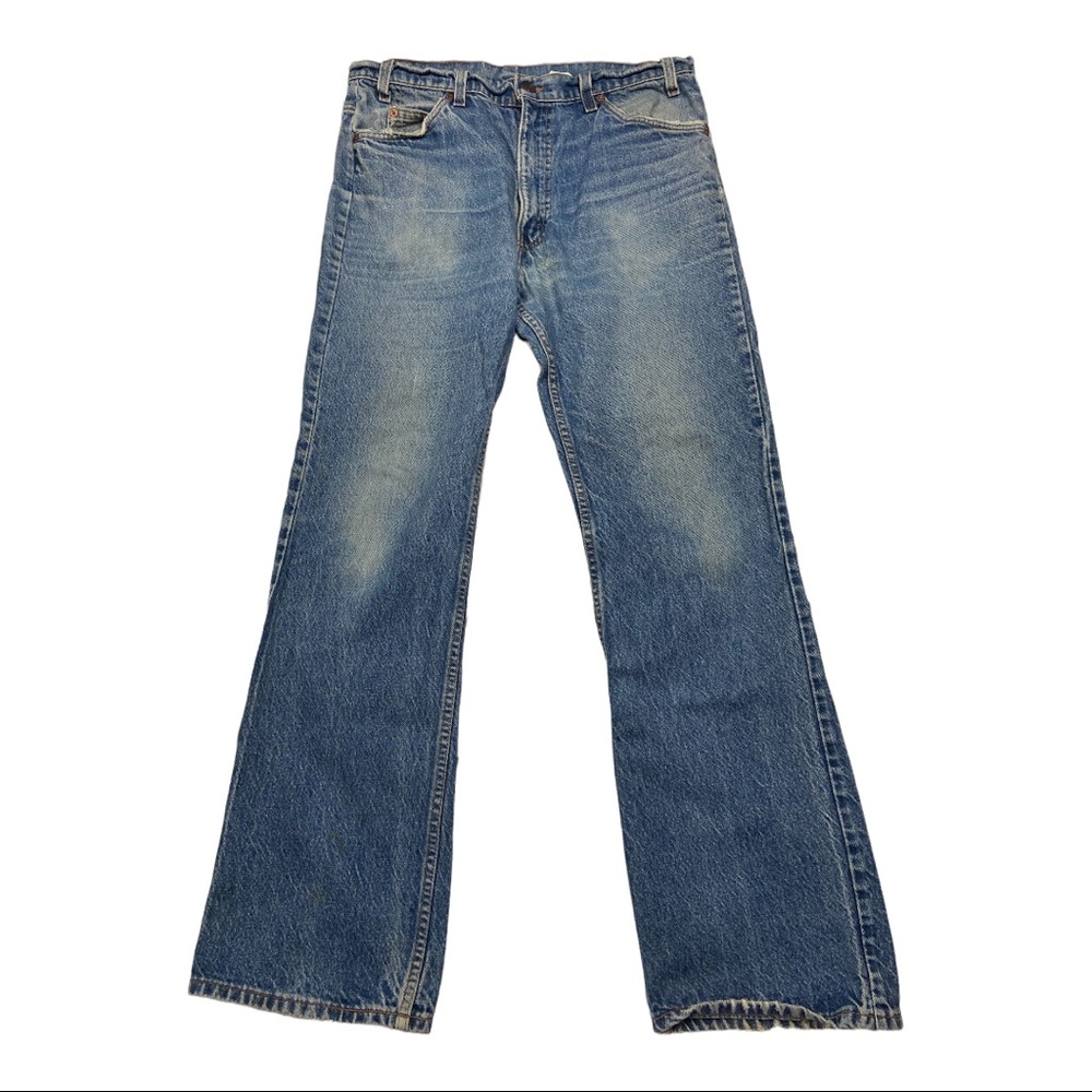 vintage levis with slight bootcut w/ beautiful wash (unsure of model)